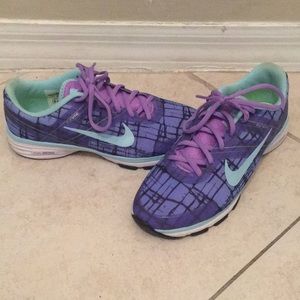 Nike Flywire Dual Fusion sneakers!